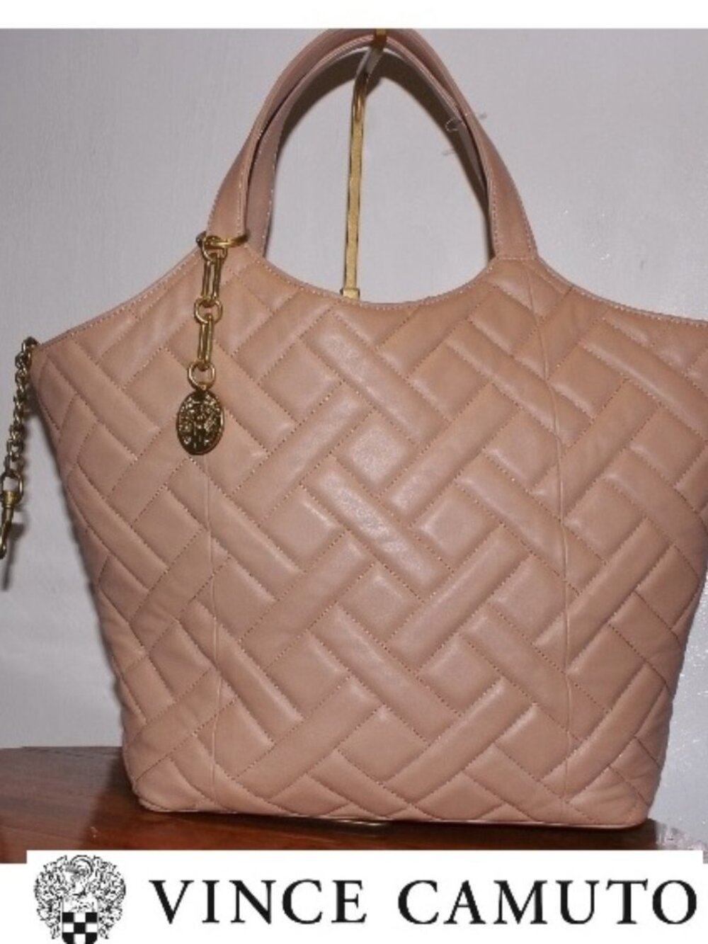 New $228 Vince Camuto Kisho Quilted Leather Shoulder Bag Tote